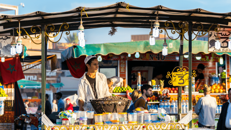 Daily expat life in Morocco: markets, cafés and community